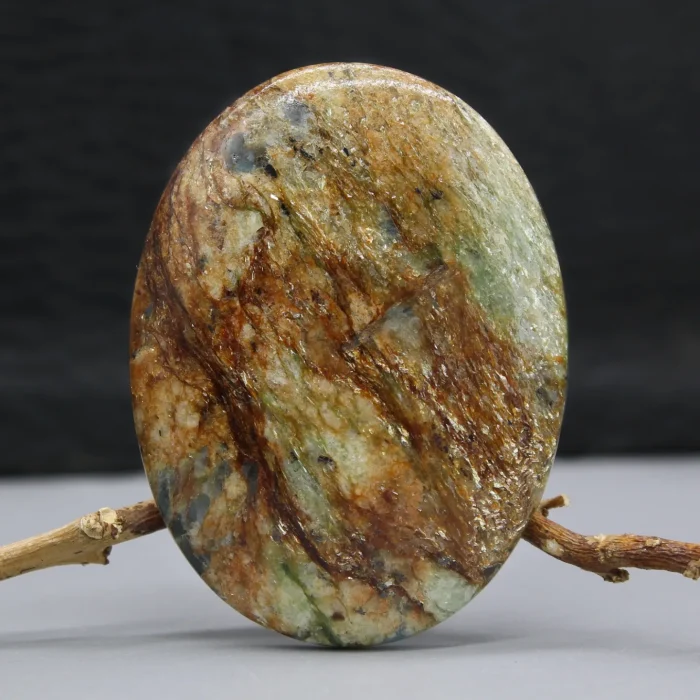 17.5 g, Fuchsite with Kyanite
