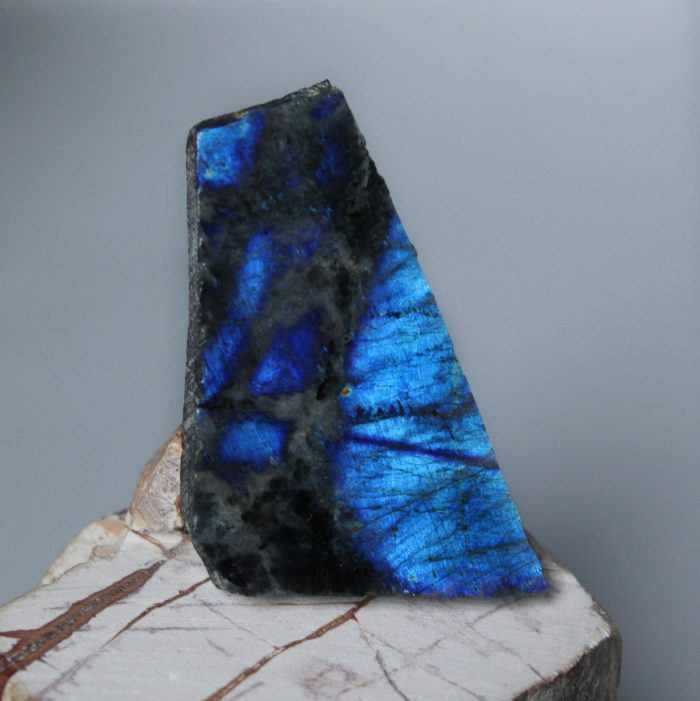 10.10 g, Finnish Spectrolite