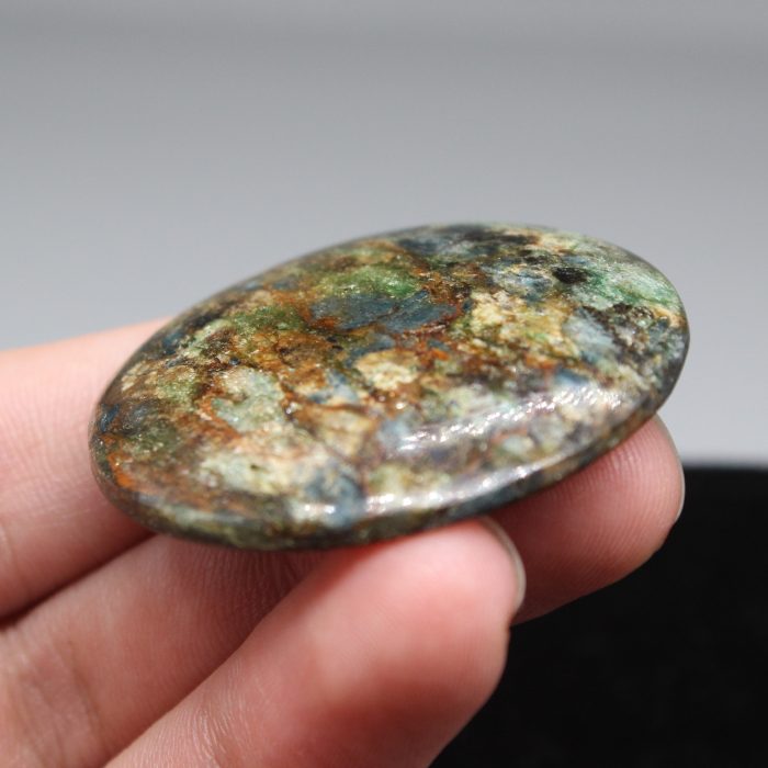 13.42 g, Fuchsite with Kyanite round cabochon - Image 4