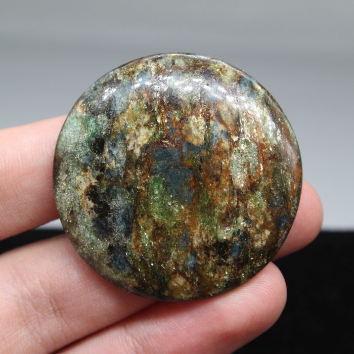 13.42 g, Fuchsite with Kyanite round cabochon - Image 3