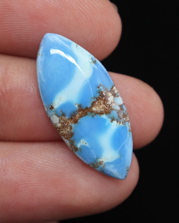6.31 ct, Natural Turquoise Golden Hills cabochon - Image 2