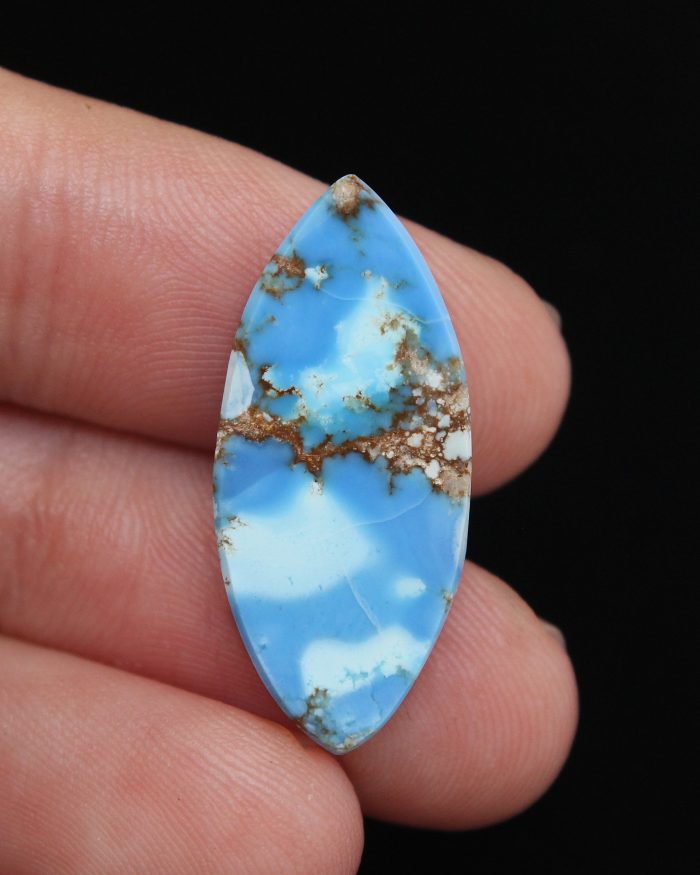 6.31 ct, Natural Turquoise Golden Hills cabochon - Image 5